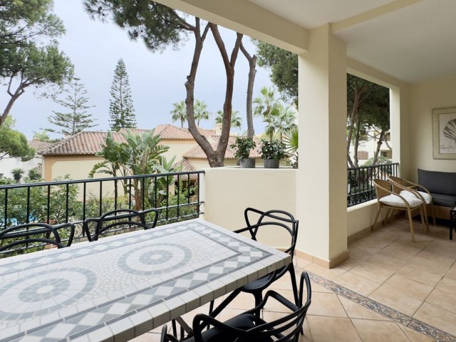 Appartement avec 2 Chambres  à Elviria