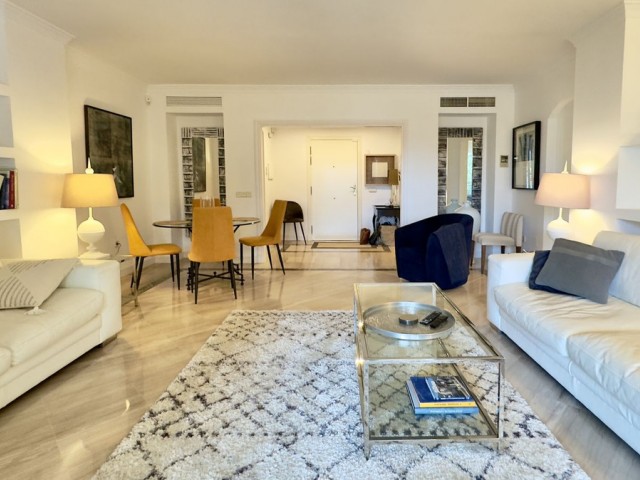 2 Sovrums Lägenhet i Elviria