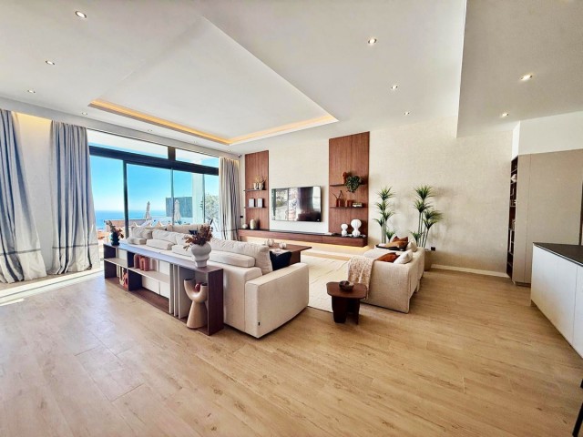 4 Bedrooms Villa in Benalmadena