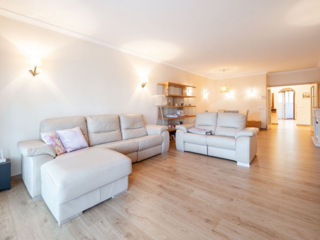 2 Bedrooms Apartment in Puerto Banús