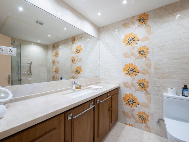 2 Bedrooms Apartment in Puerto Banús