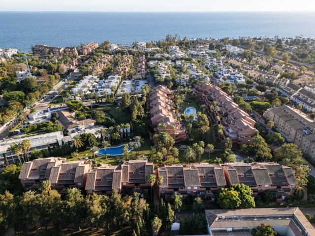 2 Bedrooms Apartment in Puerto Banús