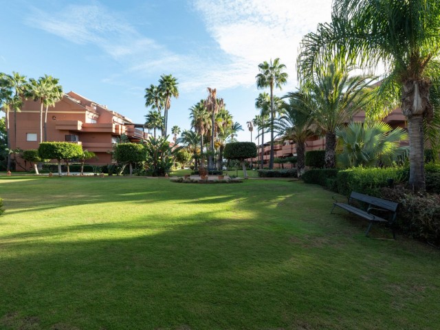 2 Bedrooms Apartment in Puerto Banús