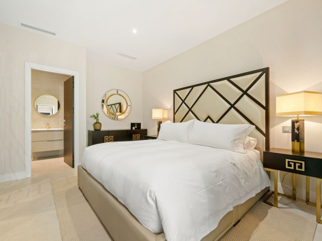 6 Bedrooms Villa in Benahavís