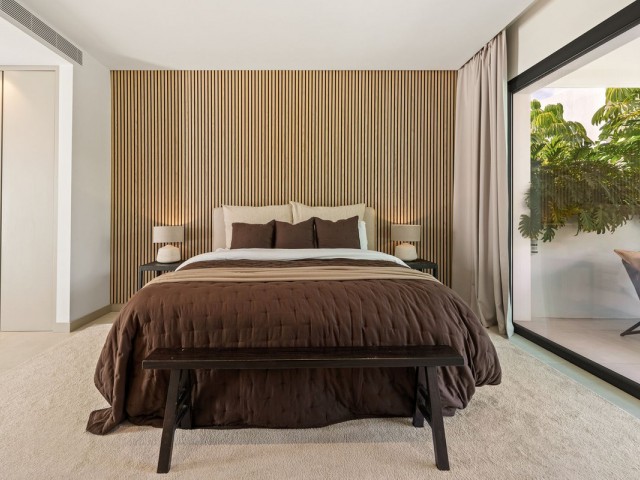 5 Bedrooms Villa in Nueva Andalucía