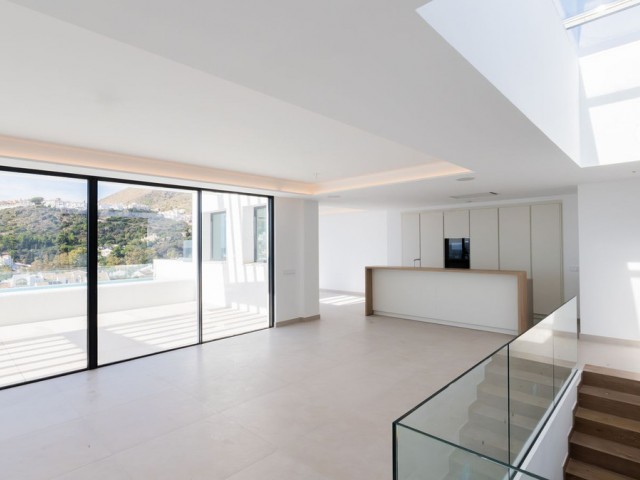 4 Bedrooms Villa in Benalmadena