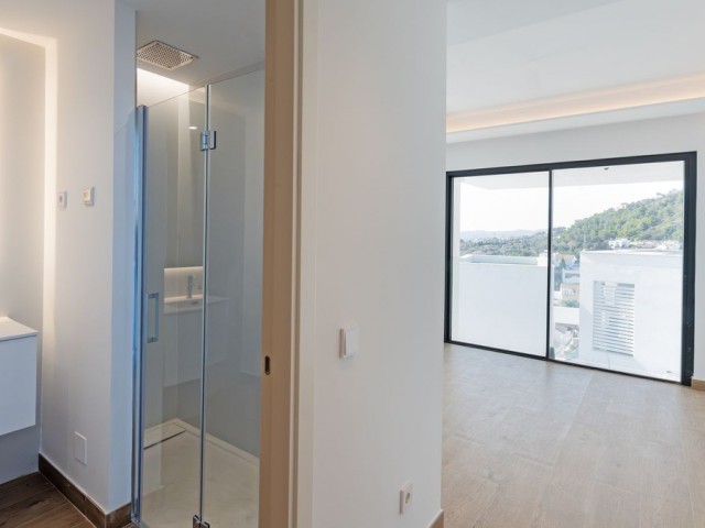 4 Bedrooms Villa in Benalmadena