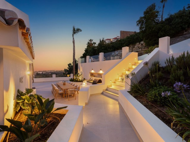 5 Schlafzimmer Villa in Nueva Andalucía