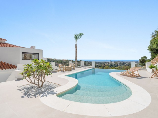 5 Schlafzimmer Villa in Nueva Andalucía