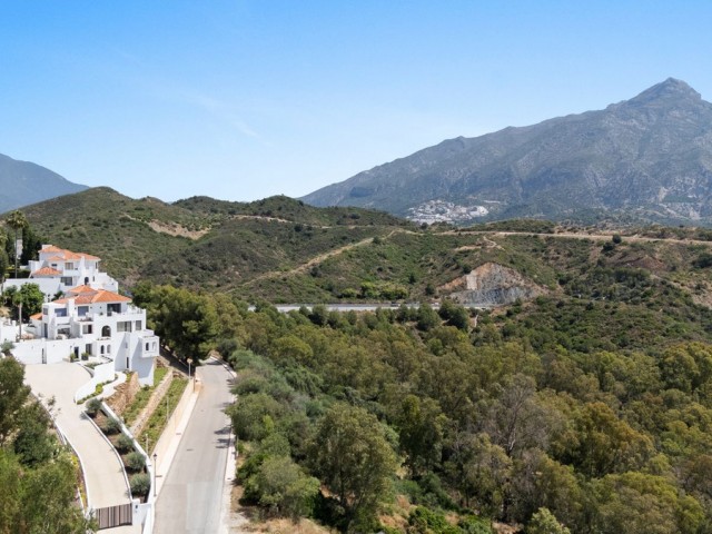 Villa con 5 Dormitorios  en Nueva Andalucía