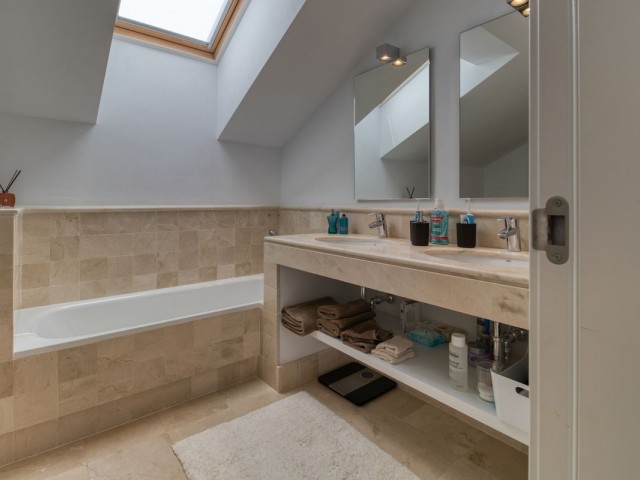 4 Schlafzimmer Villa in Torremuelle