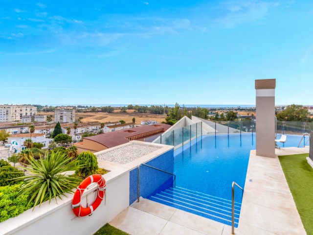 4 Bedrooms Apartment in Nueva Andalucía
