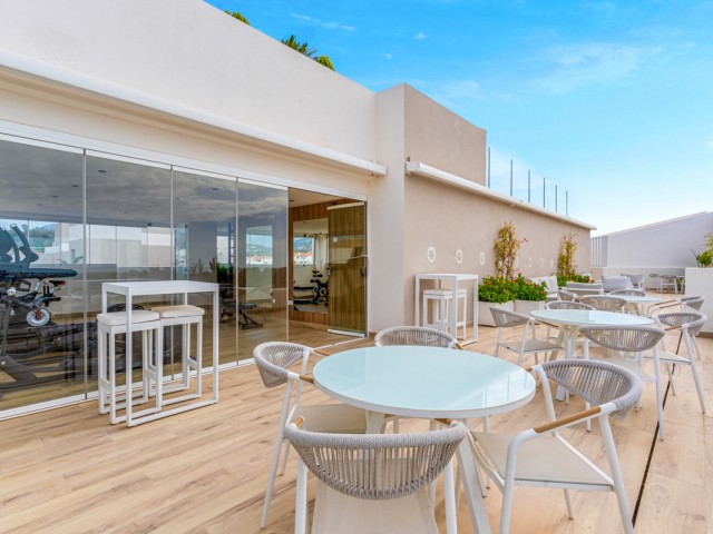 4 Bedrooms Apartment in Nueva Andalucía