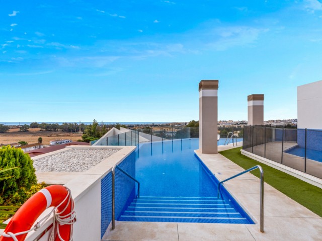 4 Bedrooms Apartment in Nueva Andalucía