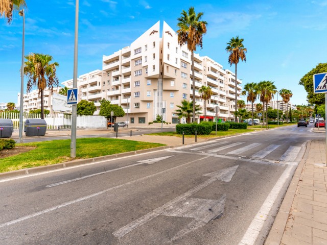 4 Bedrooms Apartment in Nueva Andalucía