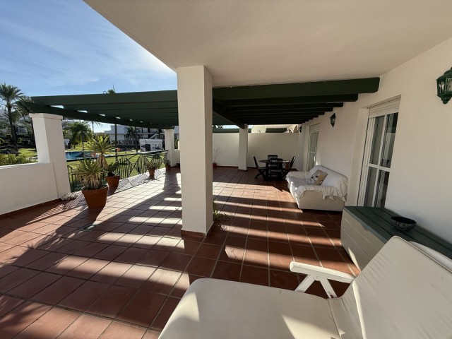 Appartement avec 3 Chambres  à Nueva Andalucía