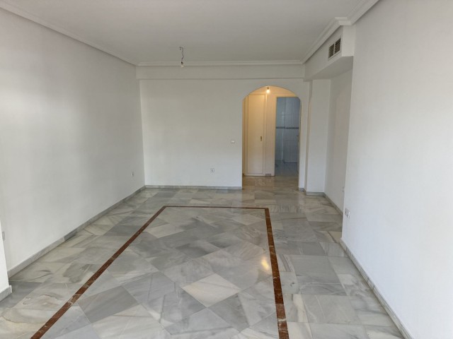 Appartement avec 3 Chambres  à Nueva Andalucía