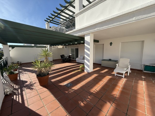 Appartement avec 3 Chambres  à Nueva Andalucía
