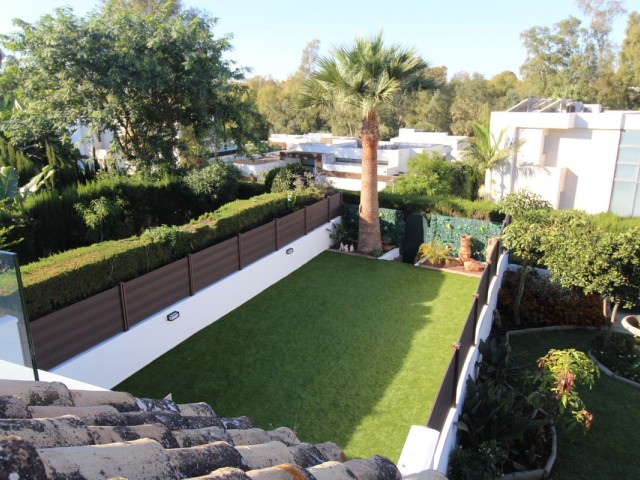 5 Soveroms Rekkehus i Estepona