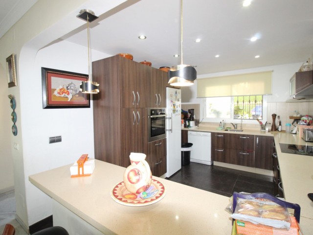 5 Soveroms Rekkehus i Estepona