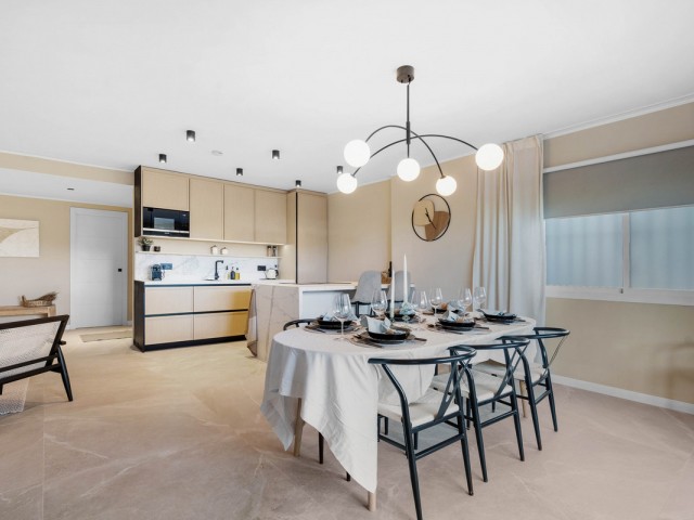 4 Bedrooms Apartment in Nueva Andalucía