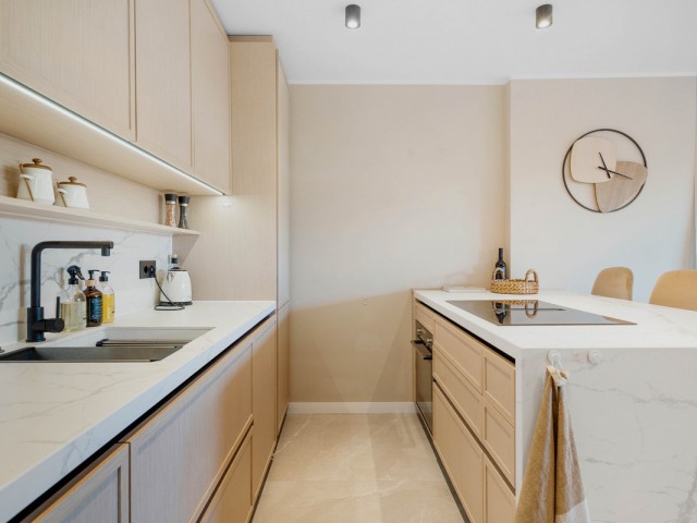 4 Bedrooms Apartment in Nueva Andalucía