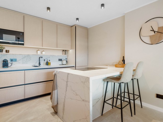 4 Bedrooms Apartment in Nueva Andalucía