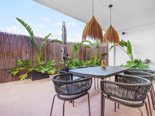 4 Bedrooms Apartment in Nueva Andalucía