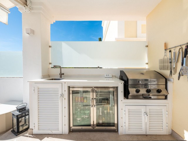 4 Bedrooms Townhouse in Nueva Andalucía