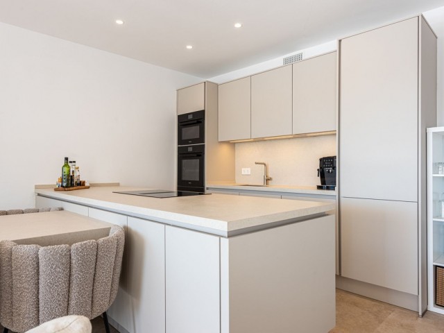 4 Schlafzimmer Reihenhaus in Nueva Andalucía