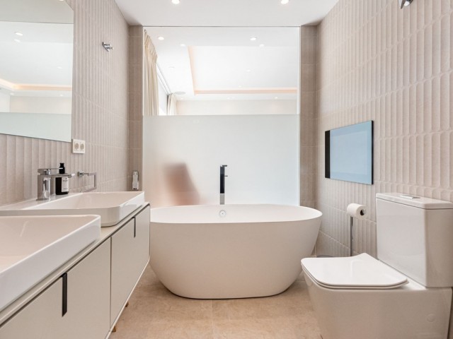 4 Schlafzimmer Reihenhaus in Nueva Andalucía