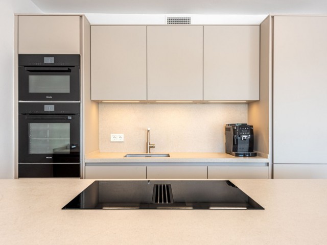 4 Schlafzimmer Reihenhaus in Nueva Andalucía