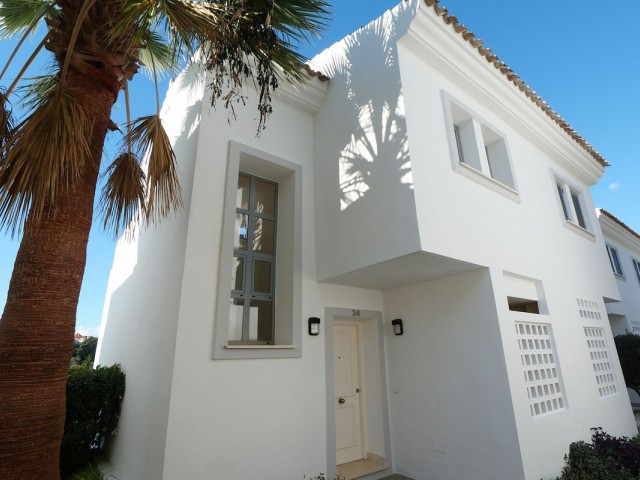 3 Bedrooms Villa in Cabopino