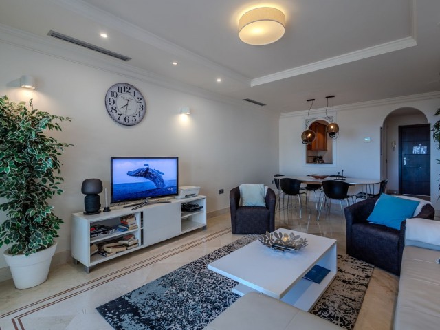 2 Bedrooms Apartment in Nueva Andalucía