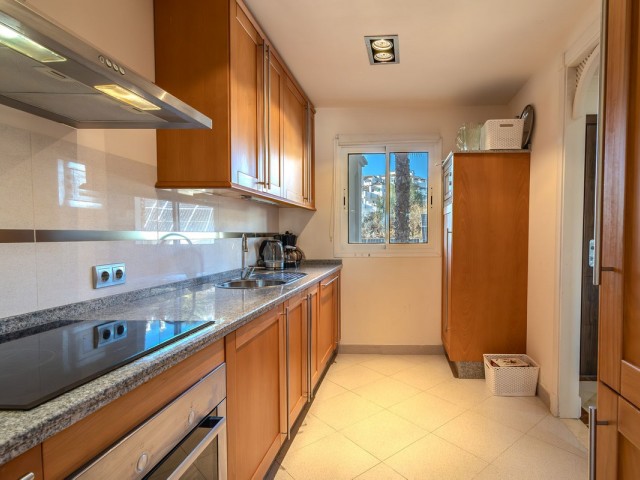 2 Bedrooms Apartment in Nueva Andalucía