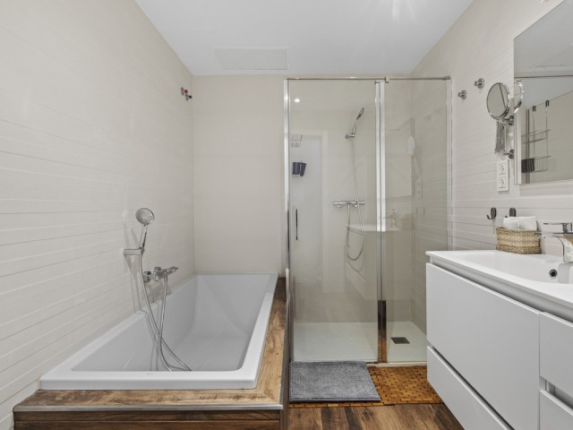 4 Bedrooms Villa in Guadalmina Alta