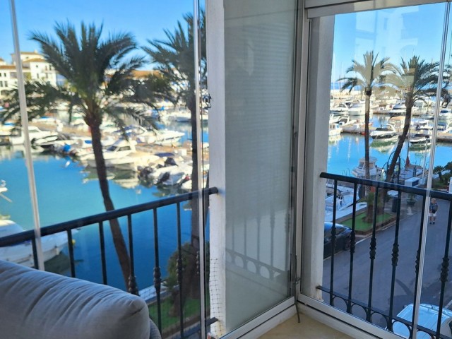 2 Bedrooms Apartment in La Duquesa