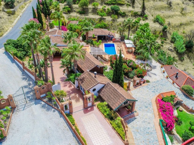 10 Sovrums Villa i Mijas