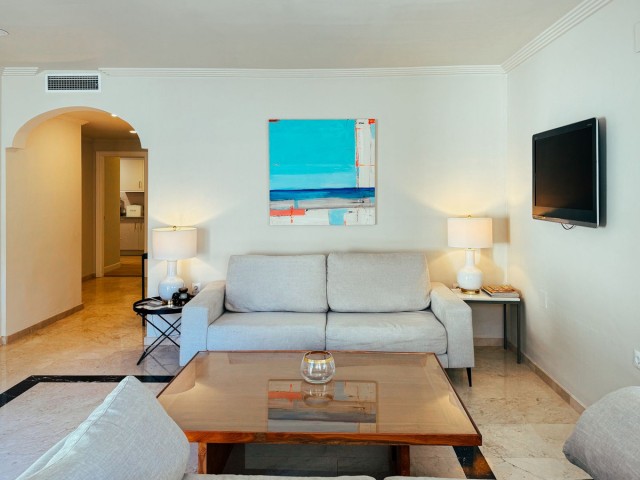 Appartement avec 3 Chambres  à Elviria