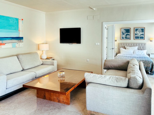 Appartement avec 3 Chambres  à Elviria