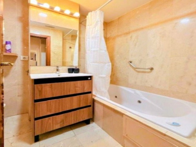 2 Bedrooms Apartment in Málaga