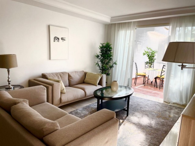 2 Bedrooms Apartment in Nueva Andalucía