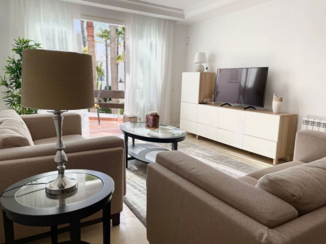 2 Bedrooms Apartment in Nueva Andalucía