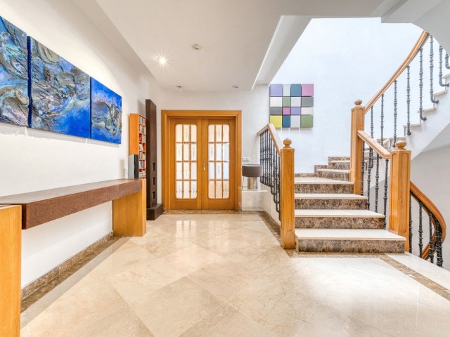 Villa avec 4 Chambres  à El Coto