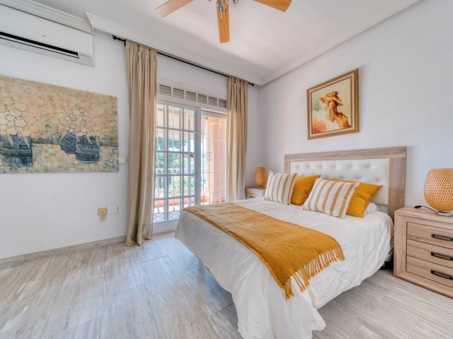 Villa avec 4 Chambres  à El Coto