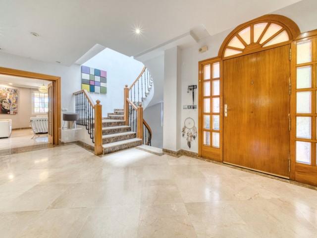 4 Makuuhuoneen Huvila El Coto