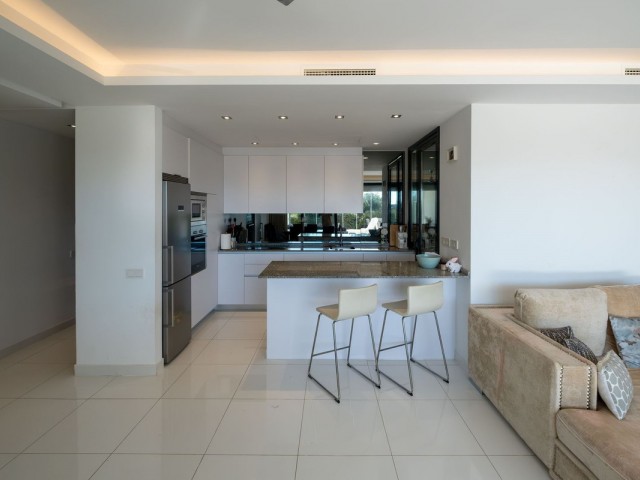 3 Bedrooms Apartment in Benahavís