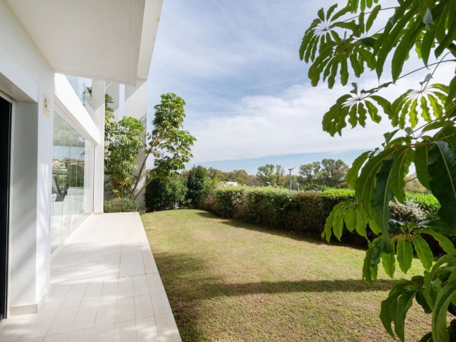 3 Bedrooms Apartment in Benahavís