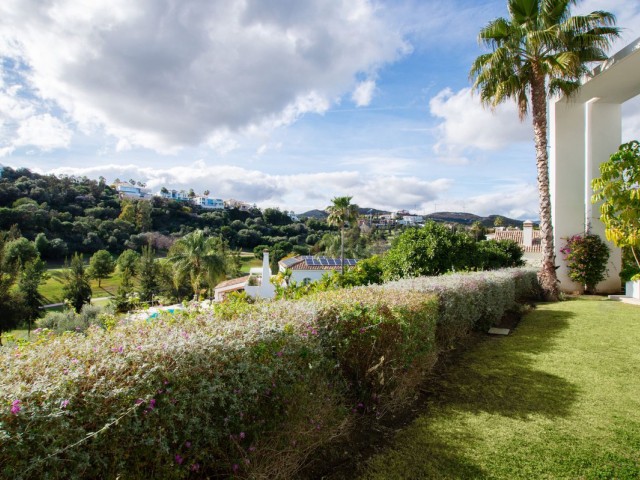 3 Bedrooms Apartment in Benahavís