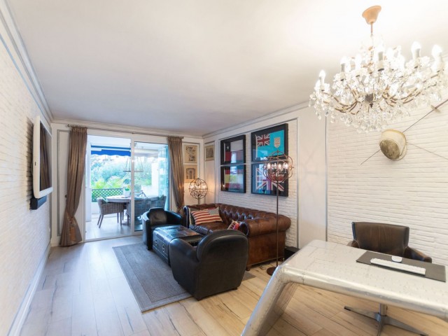 2 Bedrooms Apartment in Puerto Banús